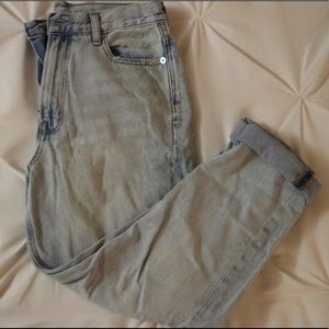 American Eagle Mom Jeans